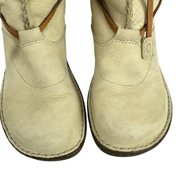 UGG Women's Tan Shearling Tall Lace-Up Boots Size 6 - Picture 3 of 9